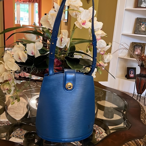 Louis Vuitton Epi Cluny Women's Shoulder Bag Toledo Blue - Excellent Condition - Picture 7 of 17
